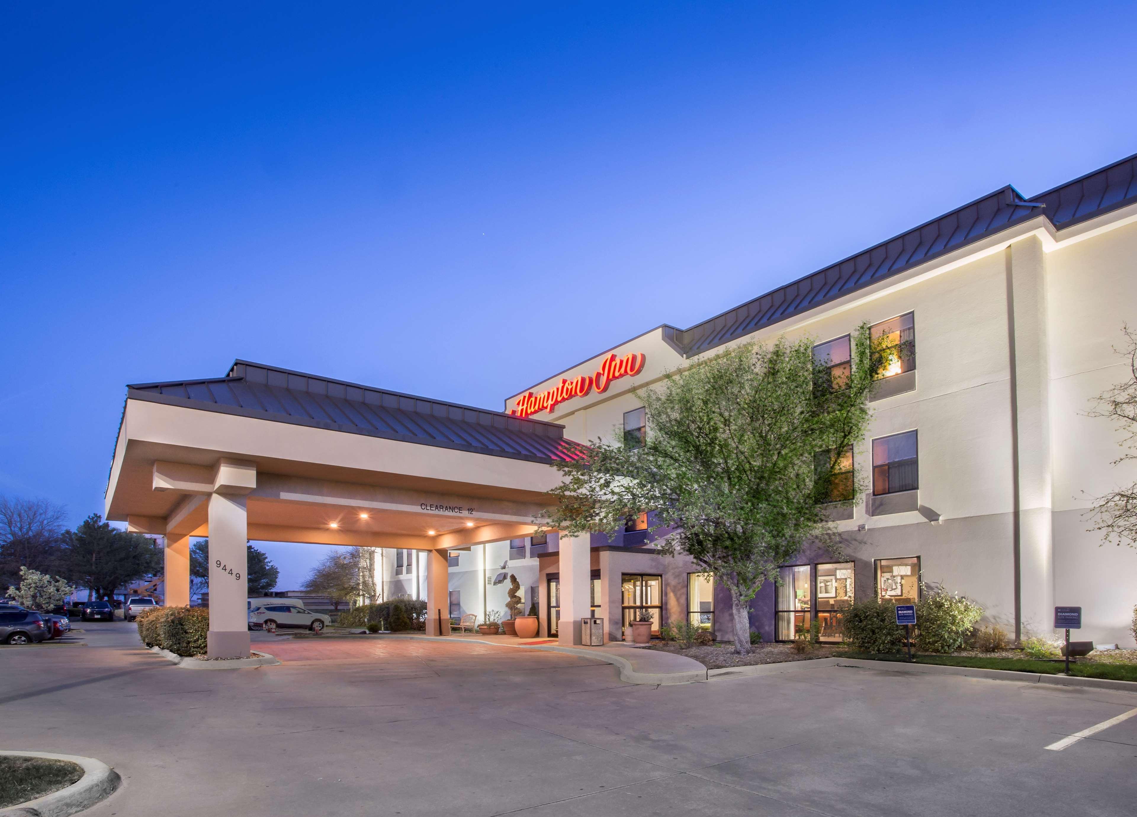 Hampton Inn Wichita-East Exterior photo