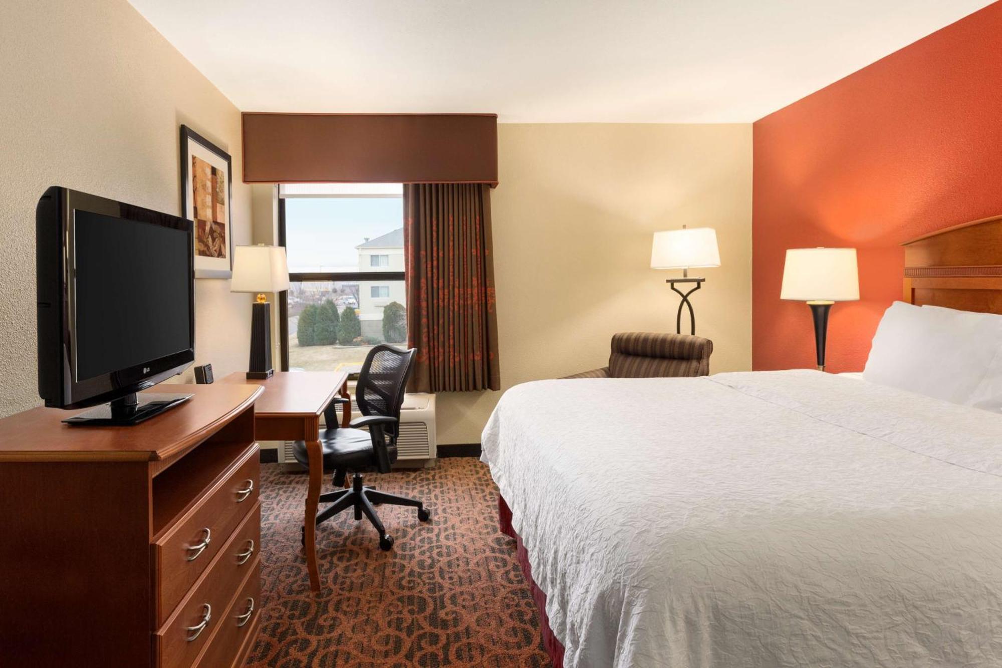 Hampton Inn Wichita-East Exterior photo